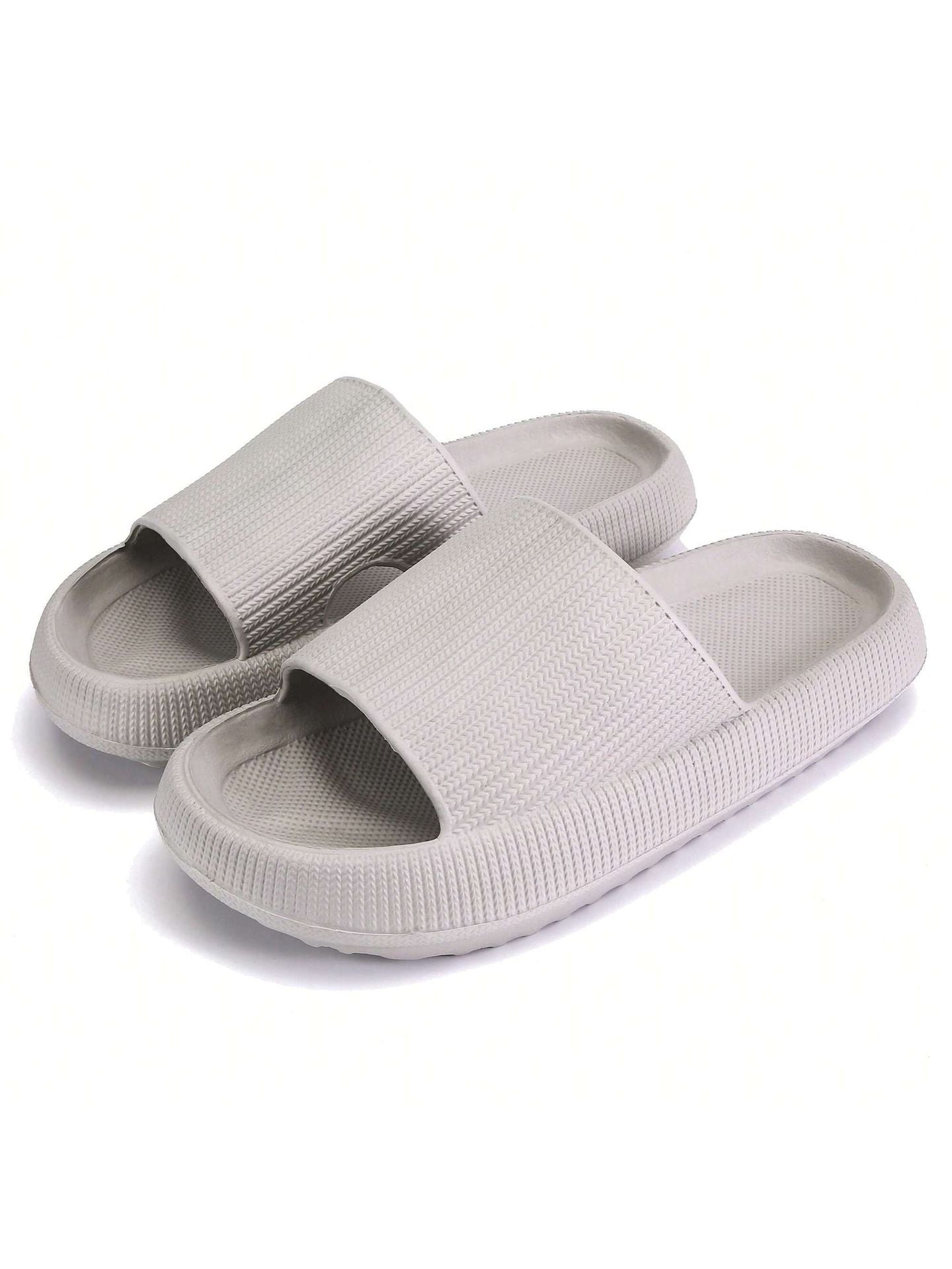 Des pantoufles orthopédiques conçues pour un confort absolu – sans douleur aux pieds, debout toute la journée en toute légèreté